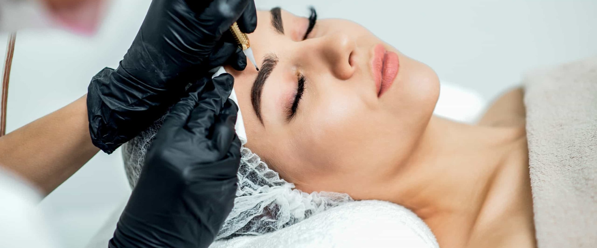 How much does it cost to tattoo your eyebrows?
